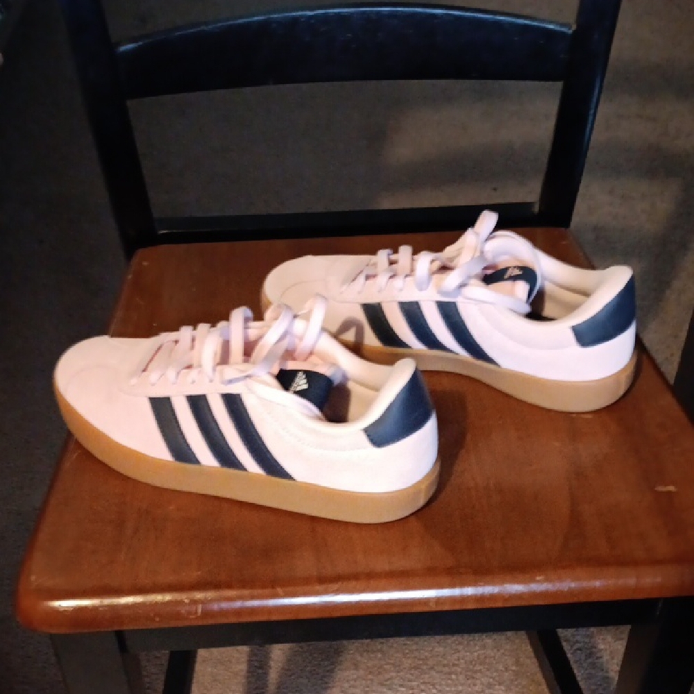 NWOT Adidas Pink and Navy Sneakers